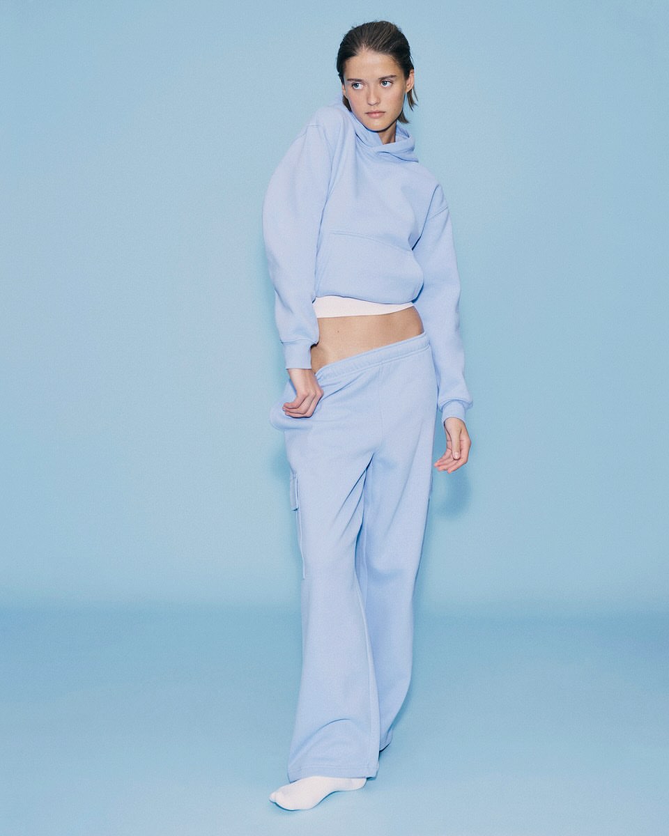 <a href="/emma-anderson">Emma Anderson</a> X Aritzia <span style="text-transform: none; white-space: nowrap;">Nov. 25</span>