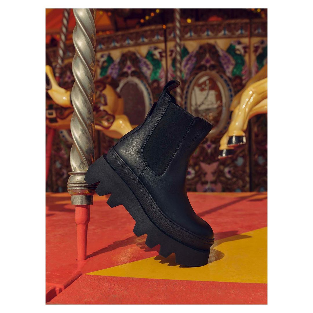 Russell & Bromley |  Jun. 23