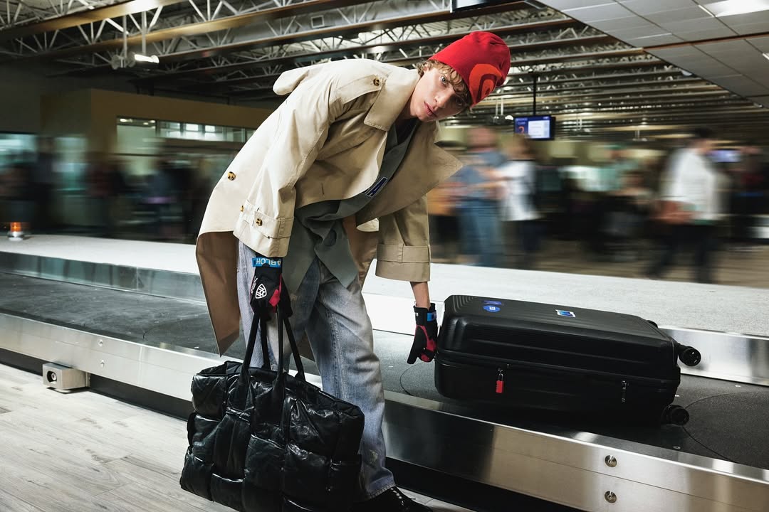 Shot in NY
Produced by Matador.

@mile 
Creative Director:  @jo.rdan 
Photographer: @mescondi 
Creative Production: @ophsides.uyi 
Casting: @gitoo_thoo 
Production: @matadorprods
Hair: @rebekahcalo 
Makeup: @brookelturnbull 
Stylist: @chantellethach 
Stying Asst: @summersublet