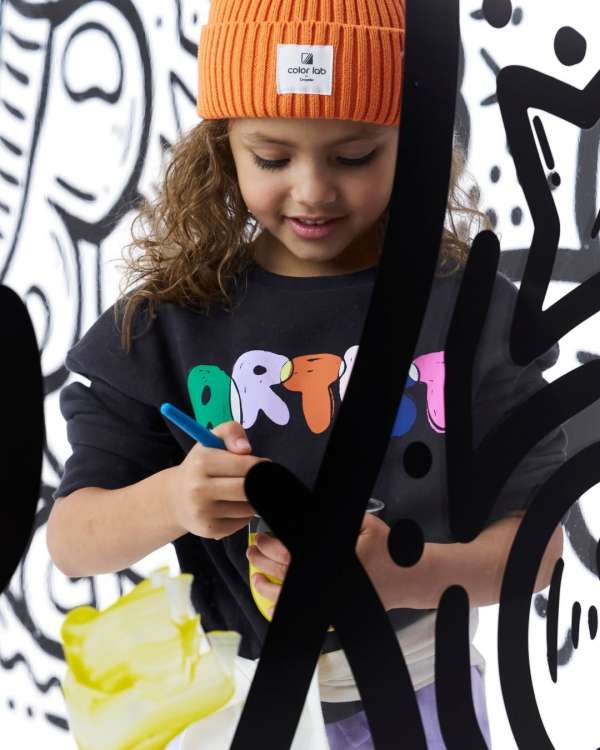Crayola. Hands on.