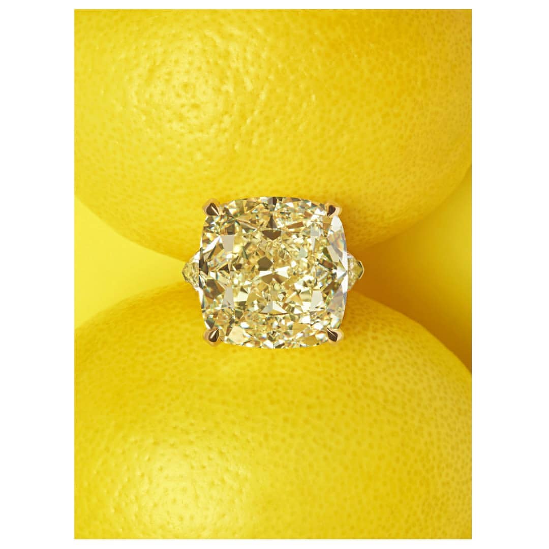 Country & Town House |  Oct. 21