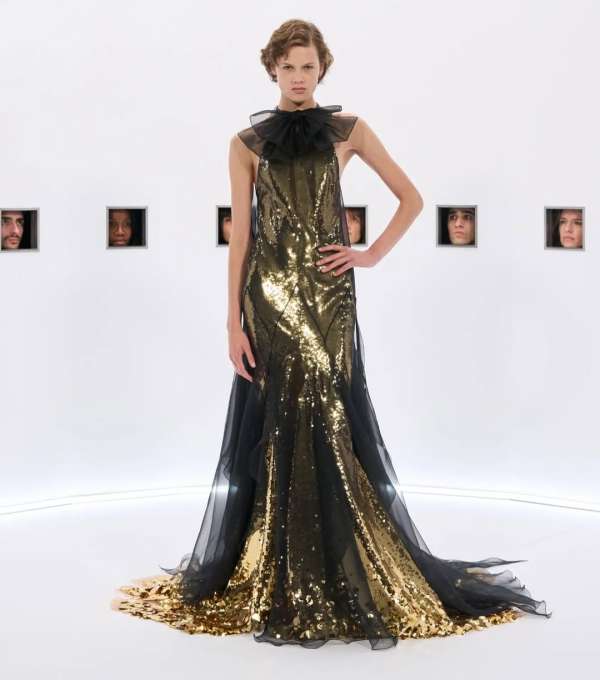 Noor for @maisonvalentino couture 