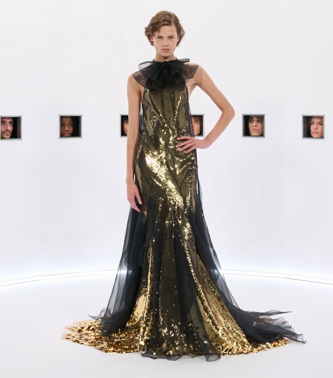 Noor for @maisonvalentino couture 

@darthnoor @alessandro_michele @michelatafuri21 @estherlangham @yad1m merci @mikasstockholm