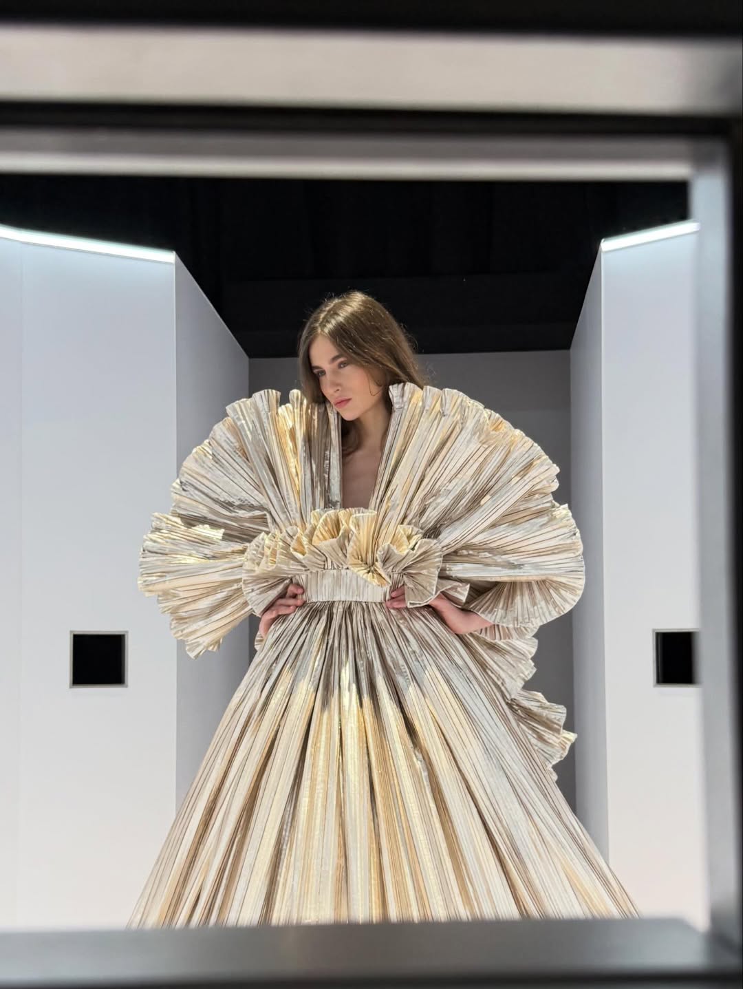 Miriam, Frauke, Peris, Julia, Lolo, Nastassia, Libby, Penelope @maisonvalentino Couture @midlandagency