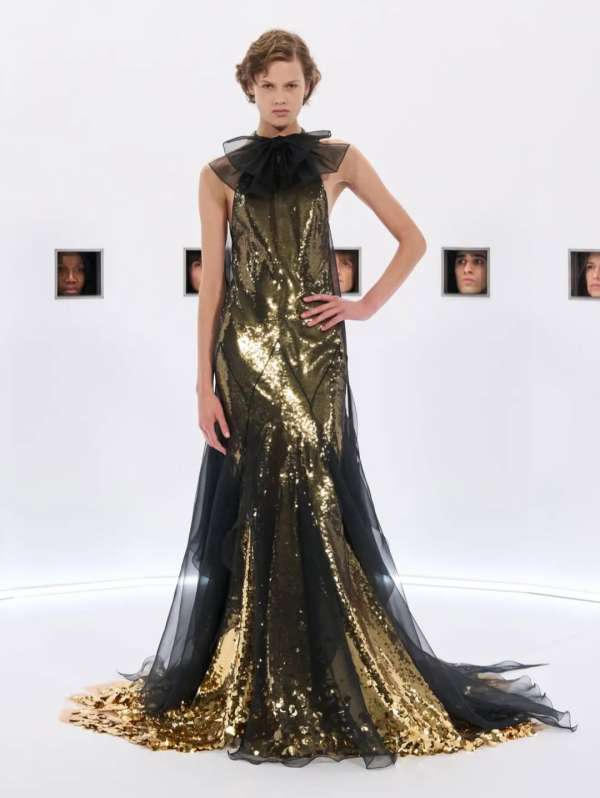 Specula Mundi @maisonvalentino couture