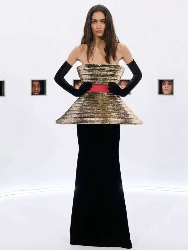 Specula Mundi @maisonvalentino couture