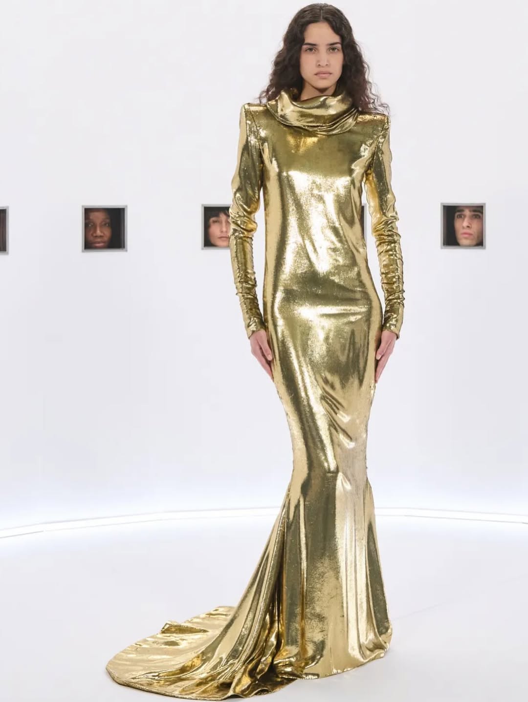 Specula Mundi @maisonvalentino couture