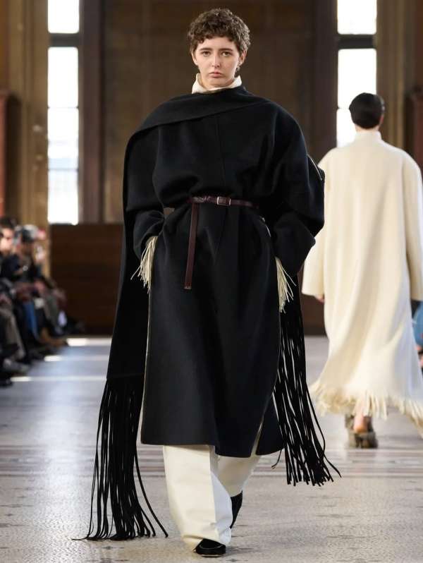 Carven AW26’ by @markhowardthomas @emimikar...