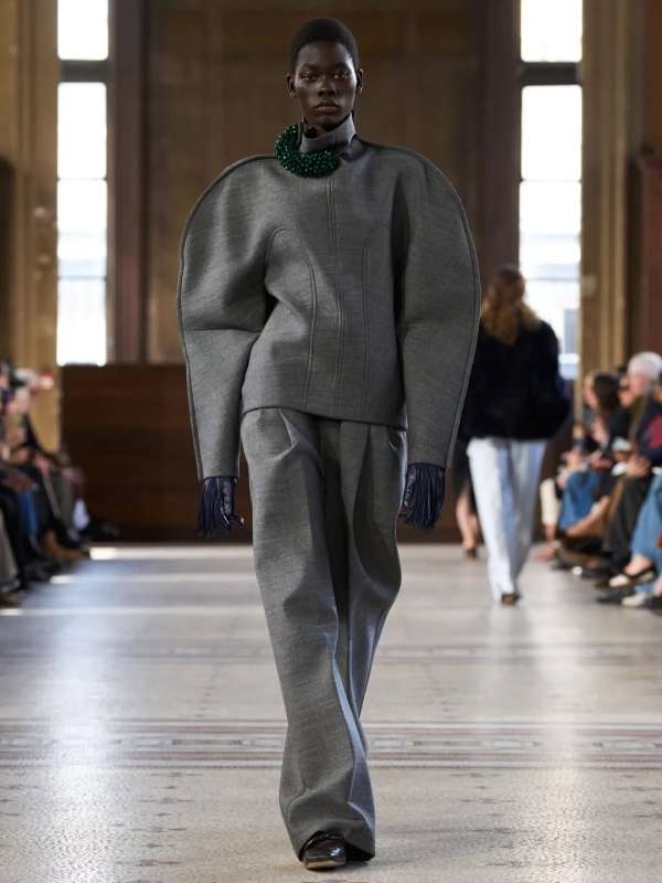 Carven AW26’ by @markhowardthomas @emimikar...