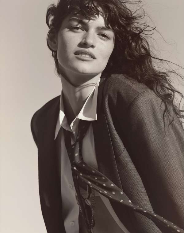 @theo123456 @mr_carlos_nazario @m_magazine ...