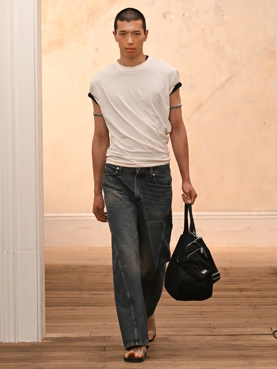 @eckhaus_latta SS27’ Styled by @thistlebrown 

@dylanchavles 
@farahomidibeauty 
@dlx 
@houseofsarlo 
@midlandagency
