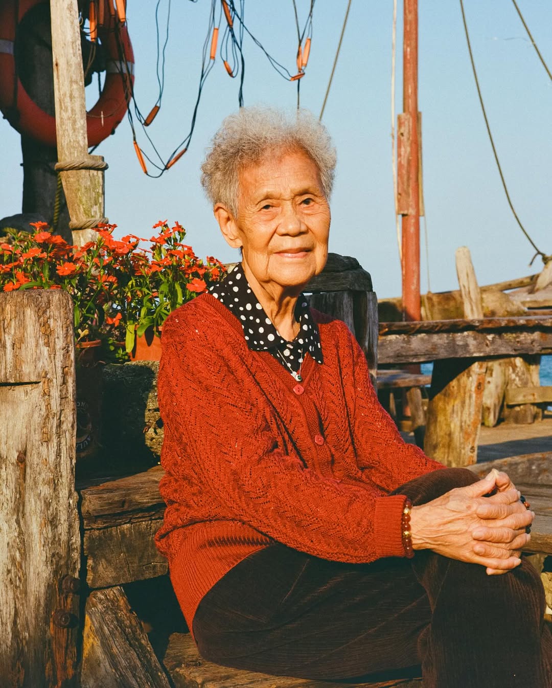 Unforgettable (China, Feb 2024) by @yanran.xiong 

“Grandma has drifted in Alzheimer’s haze for years.
She once hid money in her underwear, cursing anyone who tried to take it.
Unfamiliar places made her afraid; some nights, she tried to escape.
But always, she carried sunflower seeds to share,
and memories of dancing and singing—her youth shining through.
She no longer knows our names, yet greets each day with a radiant smile,
at peace in a world that forgets, but never dims her light. 

I want to capture these precious moments because I don’t know how many there still are.”