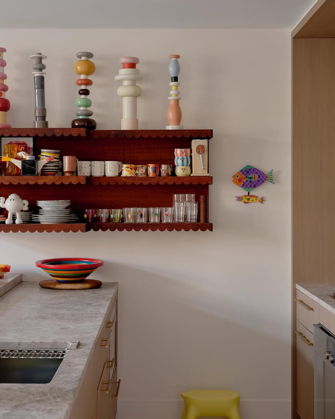 The apartment of Raquel Cayre by @seandavidson 

Credits:
Featuring Furniture Design by @smstwrt 
Home @raquelcayre