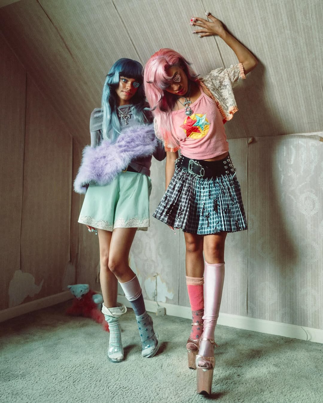 Meet Alaska, Etta & Charity in Silverfish by @annikawhite and @yuri.nosho

“Silverfish is a collaborative video and photo project between NY-based director/photographer Annika White and London-based fashion stylist Yuri Nosho. The project explores futuristic and current realities within the world we live in through a dystopian, surreal, nostalgic and girlhood-filled lens.

The video follows an interview with three girls trapped inside a house in Queens, New York in the aftermath of a catastrophic meteor strike. We begin with Alaska, a 19 year old angelic gamer girl, followed by Etta and Charity, two 21 year old best friends, lovers and ultra cute doppelgangers. Together, the project explores themes of technological advancements, nepo babies, girlhood, identity and the uncertain future that many youths face today.”

CREDITS:
Starring: @sipastak124 , @alexissundman , & @trenaelb
Director of Photography: @carlmichaelknight
Hair Stylist & Wig Artist: @dylansilv
Makeup Artist: @rio_kinoshita_01
Nail Artist: @tacobani
Set Designer: @landisloveslace
Vintage & Props: @breathoftheearthvtg
Gaffer: @jaeseey
Production Sound Mixer: @seamusdf
Location: @nycfilmlocations
Tape Processing: @sandywillbeoncooley
Production: @clamstudios
Production Assistant: @cowboyontheweb
Edit & Color: @annikawhite & @carlmichaelknight
Post Sound & Original Music: @eius.echo
Special thanks: @space_magic & @nycfilmlocations