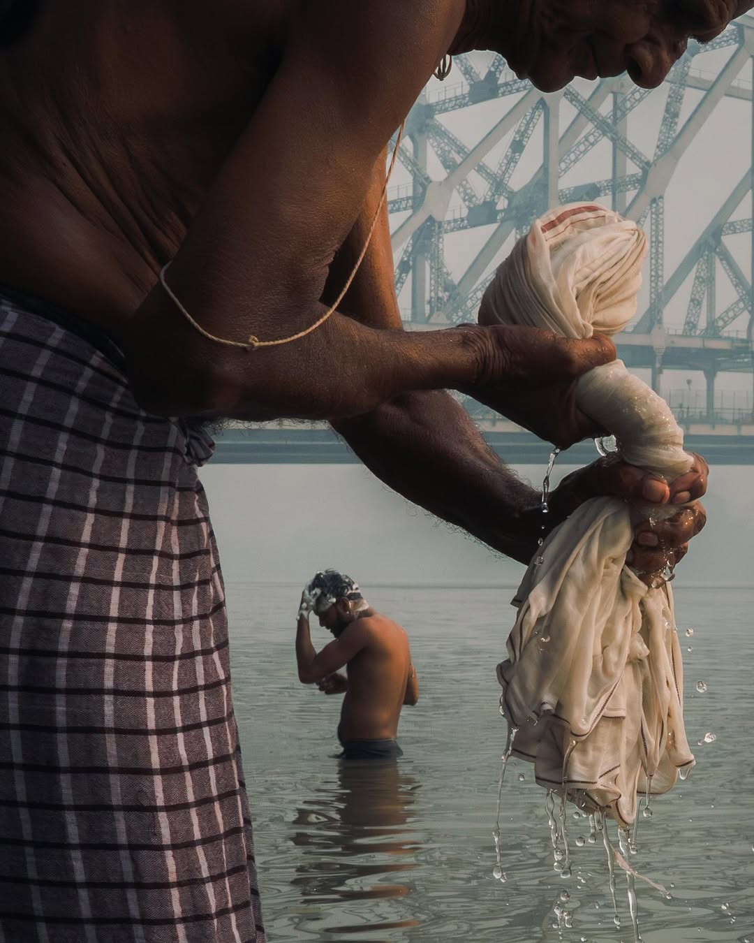 Artist Spotlight: Morning Rituals by @billydeee 

This week’s Artist Spotlight features Billy Dinh, a Brooklyn based photographer. Dinh’s dramatic, atmospheric images, accentuate both light and shadow, which coupled with his ability to capture unique moments, creates visually cinematic stills. His lens seeks to magnify the little specs of every day life. 

“Showcasing the everyday morning rituals of people in Kolkata, India getting ready for their long day ahead.”