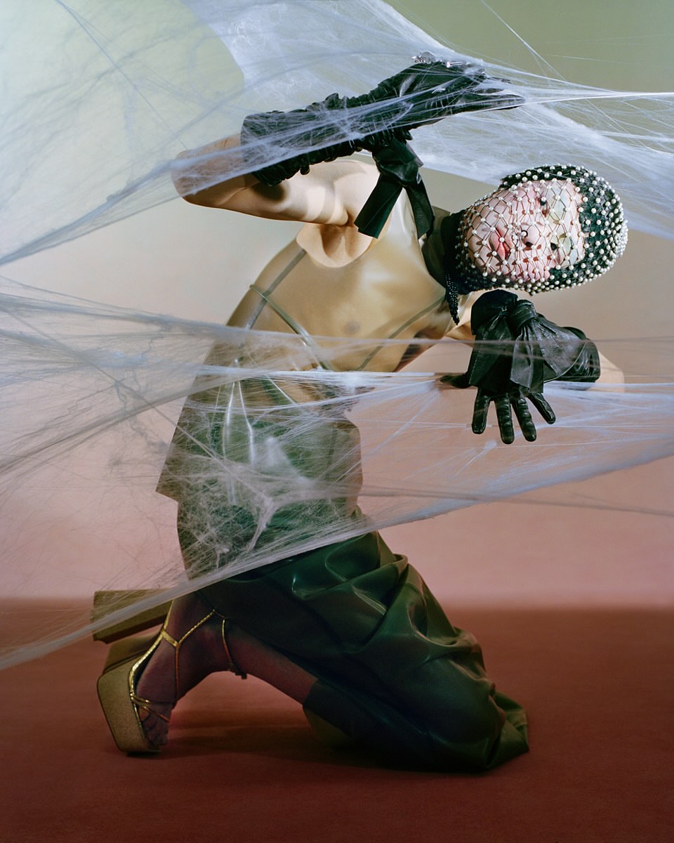 “Metamorphosis”, captured by photographer @yanghanphoto, emerges from their ongoing queer exploration, using the butterfly as both symbol and perspective to examine rebirth, fluidity, and becoming.

Model @kailung_chou reflects:
“I imagine myself as a butterfly. For me, the
colors of butterfly are more than just beautiful—they are a celebration of life and
individuality. As I envision the butterfly gliding effortlessly through the sky, it evokes a sense of boundless freedom, a
liberation from the constraints of the earth.

Beyond its beauty, the butterfly holds deep symbolic meaning. It emerges from its cocoon through a remarkable process of transformation, a journey of growth and perseverance.”

Credits:
Photography + creative direction: @yanghanphoto 
Model: @kailung_chou
Stylist: @_celine_sheridan_
Make-up: @michelle_dacillo @agency__41 
Hair: @shinochika_hair
Set Designer: @rory_qianrong
Photography assistants: @gengbing.photo @huikai_
Stylist Assistant: Maya Domanska
Set Assistant: @ouyyango @cong.0.1
Location: @silverspacestudios
Featured Clothing: @buerlangma @paularowangloves @cheriechun_ @paristexas_it @rysia.headpiece @hengdiwangofficial @zhaoyi_official