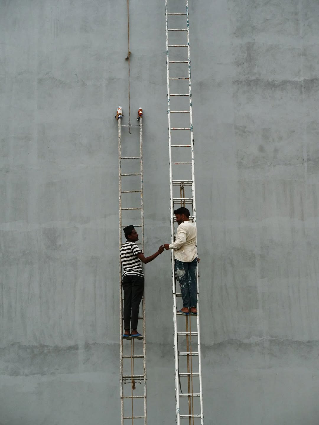 Drifting between planes through @tan_may_sax_ena ‘s captures, lingering in the space between the world we see and the world feel. 

“My work to me at this moment feels like a duality of two completely different yet complementary worlds. Collusion of fantasies with a factual veneer, an emotional commentary with a prominent thread of imagination running through. Mostly solitary, or in the company of other people or animals not very keen on talking, the subjects in my work are quiet, wandering, always captivated by what they observe and ponder about.”