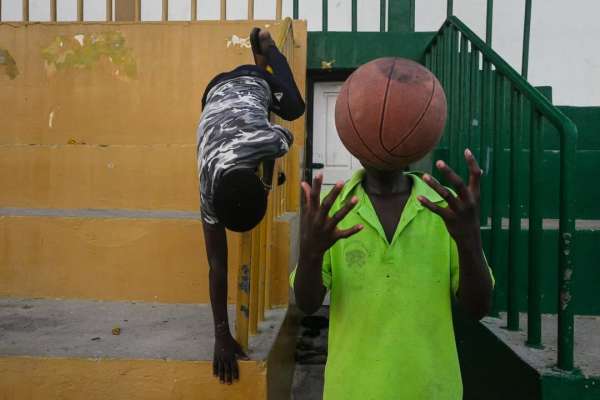 ‘Street Stories’ by Italian photographer @a...