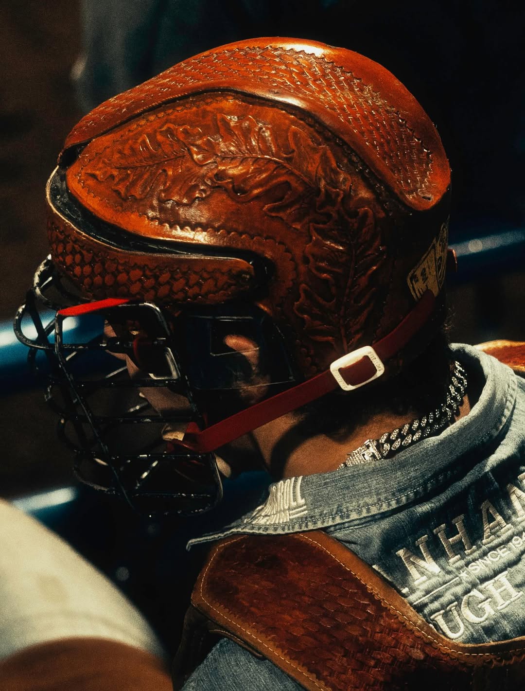 ‘My First Rodeo’, a project by Phoenix based photographer and director @k_reckd . Working across digital and film, Reck approaches the rodeo as both spectacle and first encounter, bringing a cinematic eye to moments shaped by speed, precision, and atmosphere.
“Growing up in the midwest I spent a lot of time on farms with just about every farm animal you can think of. Even with it being a part of my life I never once had been to a rodeo, nor any show animal events. What an experience it was finally being able to capture the intensity. From barrel racing to bull riding there really is so much adrenaline in the air and that is what I was trying to capture, pure adrenaline with a creative touch. This indeed was my first rodeo.”