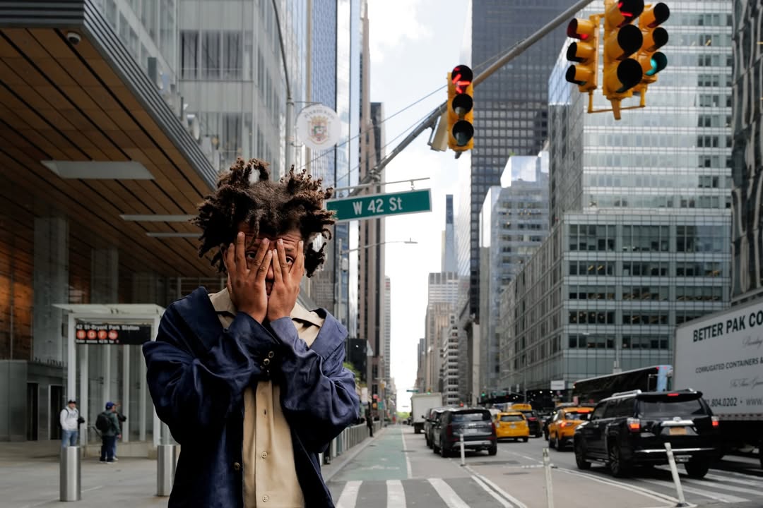 Select stills from @cedricroux ‘s ongoing series ‘My Wonderland,’ a testament to his love for New York City. 

“My Wonderland is an ongoing love letter to Manhattan, the place where my eye first opened to the streets.

It’s where it all began, and where I’ll never stop chasing the light.”