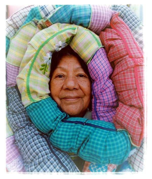 ‘Manos Benditas,’ a photo project photograp...