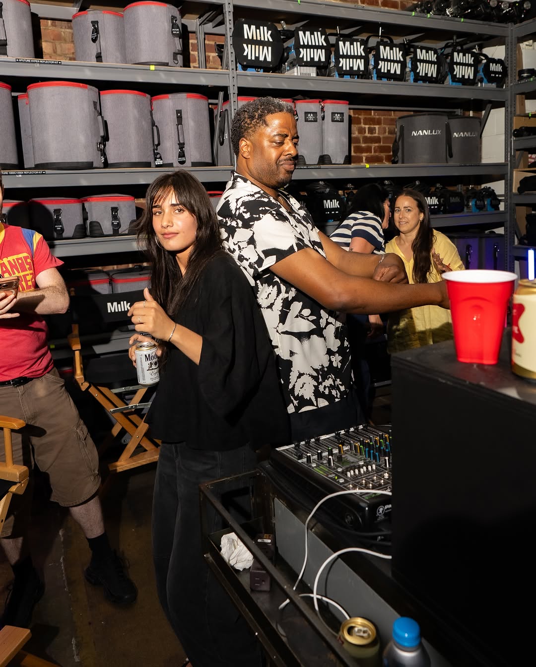 Last weekend we flipped our Brooklyn Equipment studio to host our dear Milk family for an afternoon BBQ and watch party, right in time to witness a historic win for the Knicks (@nyknicks).

Thank you to everyone, all partners, photographers, creatives, and Milk fam alike who showed up to celebrate with us.

With love,
Milk🧡💙
@milkmakeup @milkdgtl @milk_equipment 

Credits:
All images and videos captured by DJ (@dieun.jean)