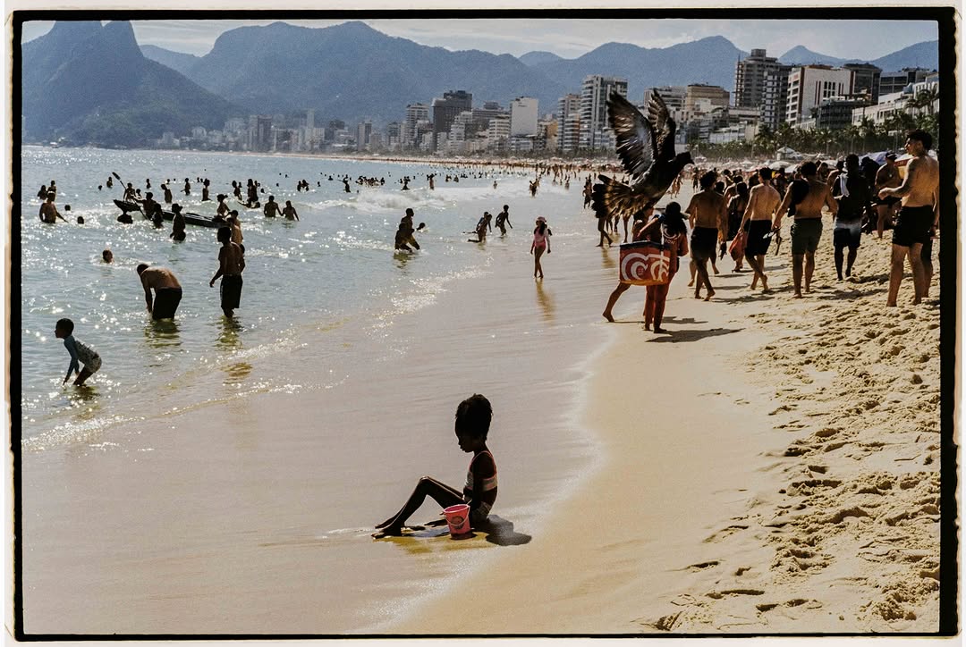 ‘Brazil Summer 2026’ captured by Brazilian photographer Rodrigo Onzi (@onziphoto). Exploring life through a 35mm camera, Onzi focuses on how light, colour, and everyday moments come together in the street. 

“My work is rooted in presence, reacting to what unfolds in front of me and finding meaning in the in-between moments. I don’t think there’s anything more fascinating than walking around and noticing life as it unfolds. When I come across scenes like these , it’s when I truly feel that life is worth it, a simple reminder of how good it is to be alive.”
