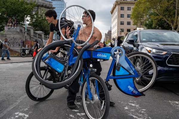 Scenes from @citybikeboys’ gloriously chaot...