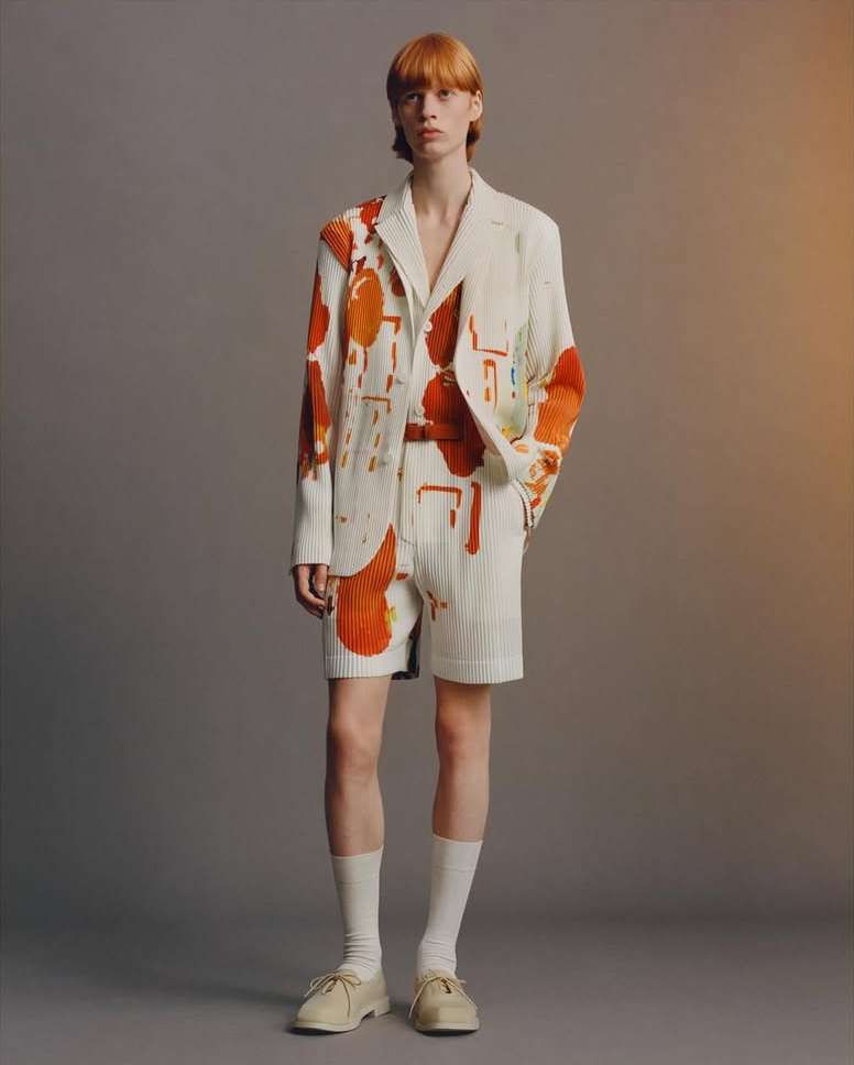 Lola & Pani X HOMME PLISSÉ ISSEY MIYAKE