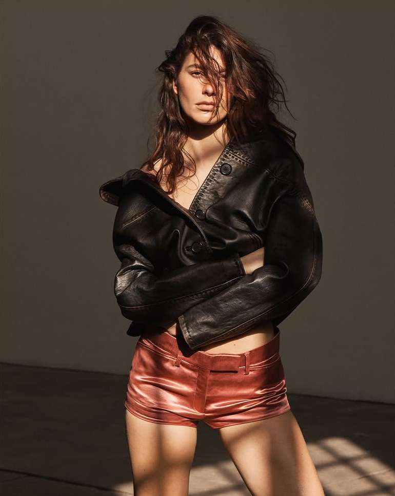 Vogue Latino America |  Mar. 26