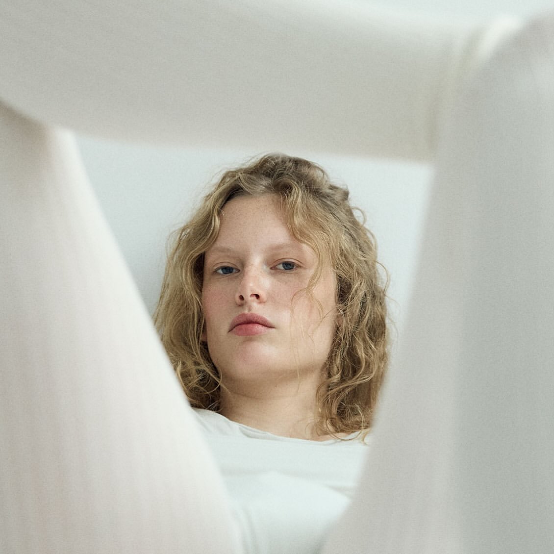 FEMALE GAZE SE 03/06/26