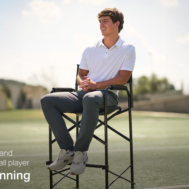 In 2025 @VuoriClothing announced @ArchManning, college football player, as the newest Vuori Athlete!
 
@mark_tesi Photographer
@phillip__mansfield Cinematographer
@notchill_taze Camera
@NaviaVision Production
@Deano_Snyder Executive Producer
Alena.Svy Producer

Special thanks to @kelcuttrell 

  #naviavision