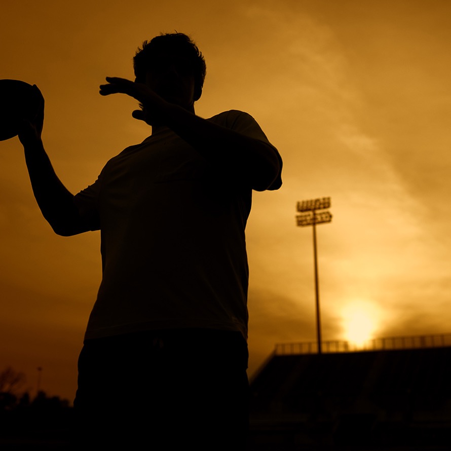 In 2025 @VuoriClothing announced @ArchManning, college football player, as the newest Vuori Athlete!
 
@mark_tesi Photographer
@phillip__mansfield Cinematographer
@notchill_taze Camera
@NaviaVision Production
@Deano_Snyder Executive Producer
Alena.Svy Producer

Special thanks to @kelcuttrell 

  #naviavision