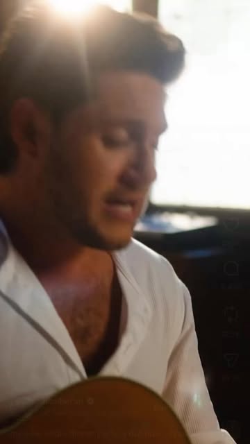 @zackerymichael shoots @niallhoran as featu...