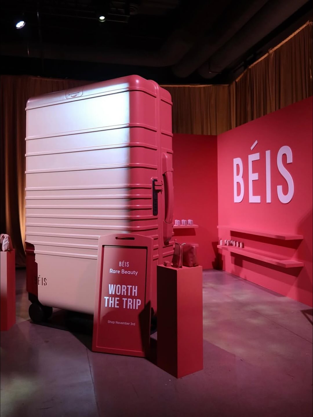 For the third consecutive year, Nya Studios was home to the annual  Rare Impact Fund Gala 💜 A truly unforgettable evening dedicated to @SelenaGomez’s mission to raise $100 million to expand youth mental health resources worldwide.