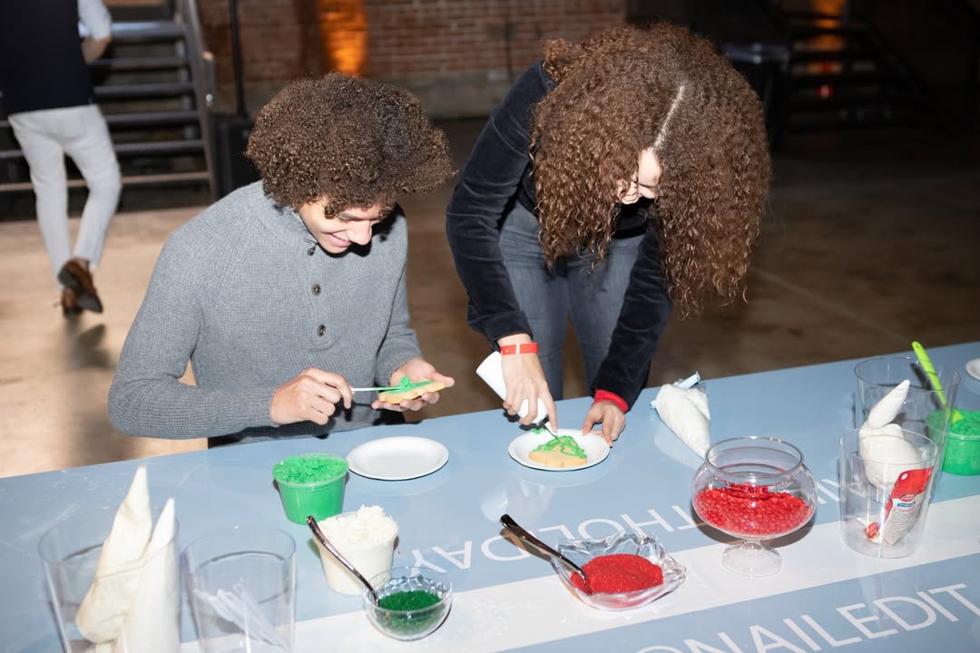 #Flashback to when we brought the holiday season of @netflix’s “Nailed It!” into the real world! 🎄✨

Combining the show’s fun vibes with the cheer of the holiday season, the Netflix “Nailed It!” Holiday Village was a pop-up, immersive fan experience that we were proud to produce and design. The Village had something special around every corner: a cookie decorating station (where a professional chef decided if you’d nailed it or failed it), a live “Nutcracker” performance by the @cal_dance_academy, stilt walkers, live holiday music, a sprinkle bomb photo booth, an ice skating rink, and much, much more. 

The hosts and stars of the show, @jacquestorres and @nicolebyer, were on-site to join the fun and spread holiday cheer to their fans. 

Equal parts festive and funny, the “Nailed It” Holiday Village truly helped to spread joy and celebrate the happiness of the holiday season.
.
.
.
#ginawadecreative #nailedit #eventproduction #eventdesign