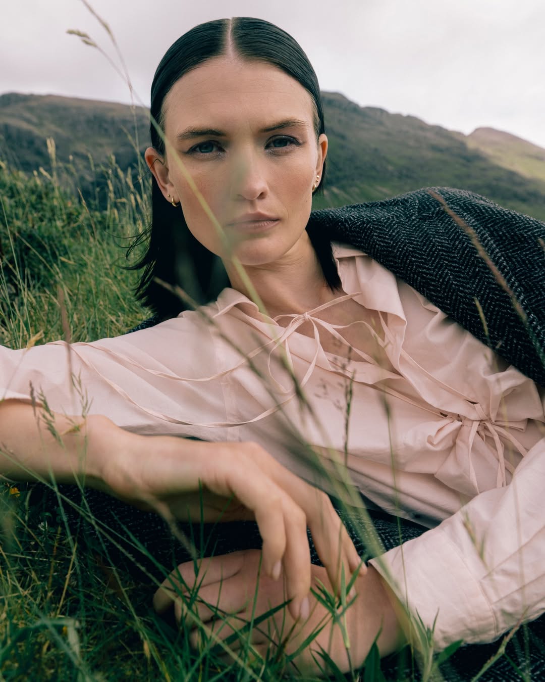 Gorgeous LARA @lara_mullen for Z Magazine cover story
Photographer_ @noemiottiliaszabo
Style_ @lyla.cheng
Hair&Makeup_ @melanie.hoppe
Assistant_ #louisheadlam_
Production_ @wera_team
OnSetProducer_ @susielochielowen
THANKS @premiermodels