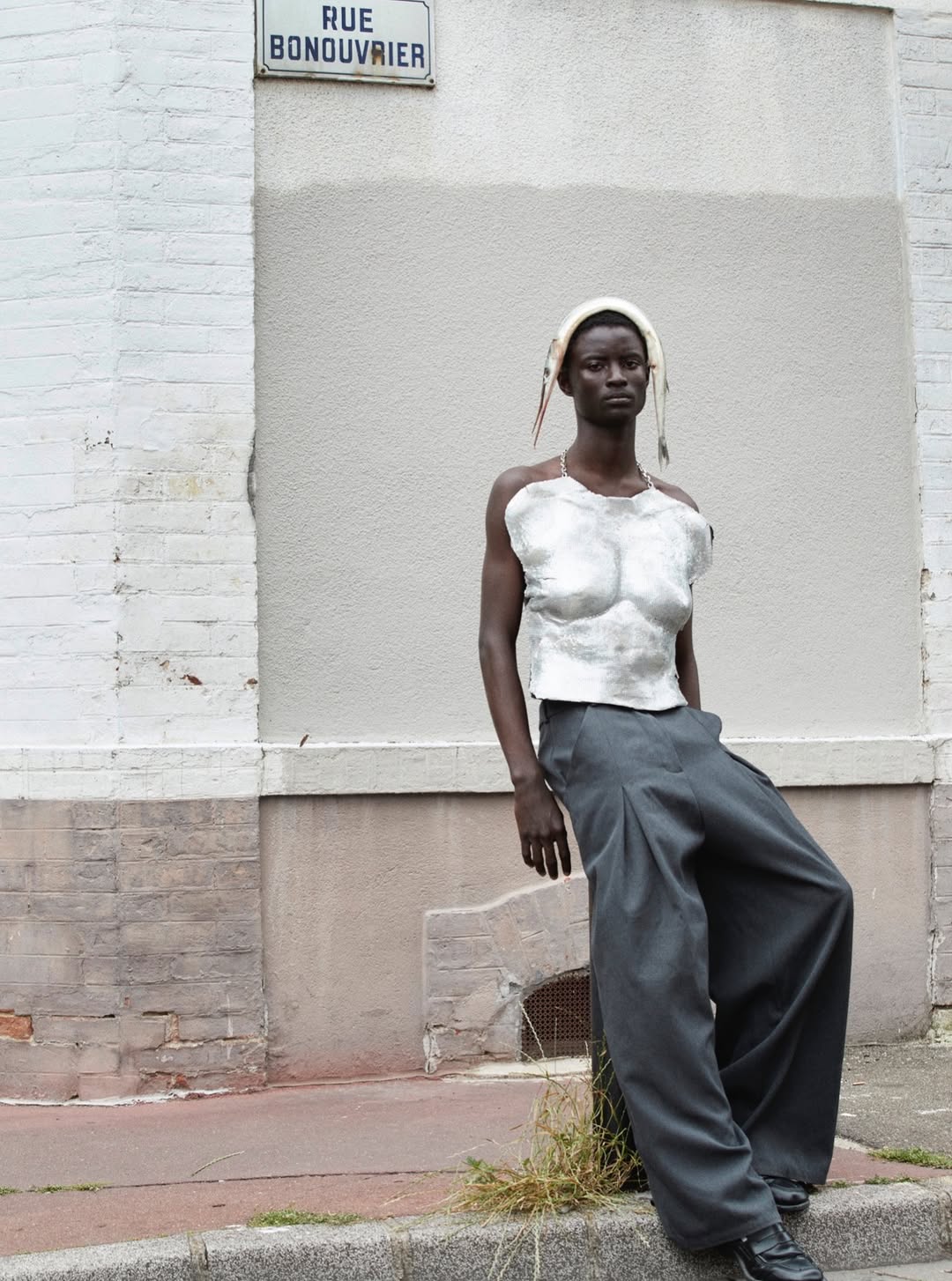 CHEICK @_bvmbacheik for @merde_magazine
Photographer_ @cocoamardeil
Style_ @pata_trak
Makeup_ @saloijeddi
Hair_ @tsuyoshi.tamai
Props_ @isabelle_baudry
THANKS @rockmenparis
#castbyme