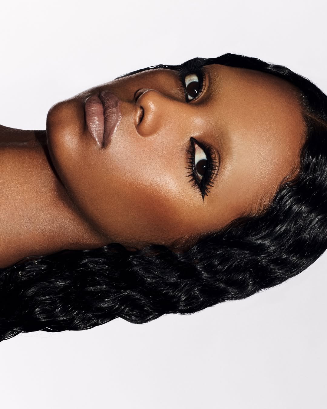 VALENTINA @valentinacaicedol09
Photographer_ @eeevawang
Makeup_ @morgane_martini @yinnl_
Hair_ @rimiura
Nail_ @romane_martini
THANKS @silent_paris
#castbyme