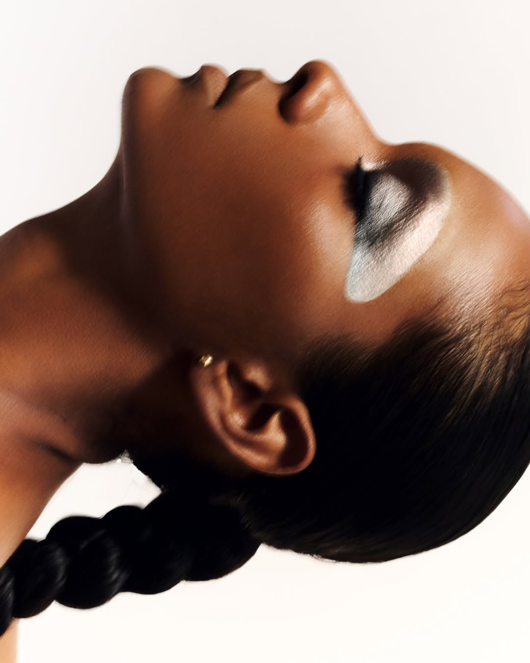 VALENTINA @valentinacaicedol09
Photographer_ @eeevawang
Makeup_ @morgane_martini @yinnl_
Hair_ @rimiura
Nail_ @romane_martini
THANKS @silent_paris
#castbyme