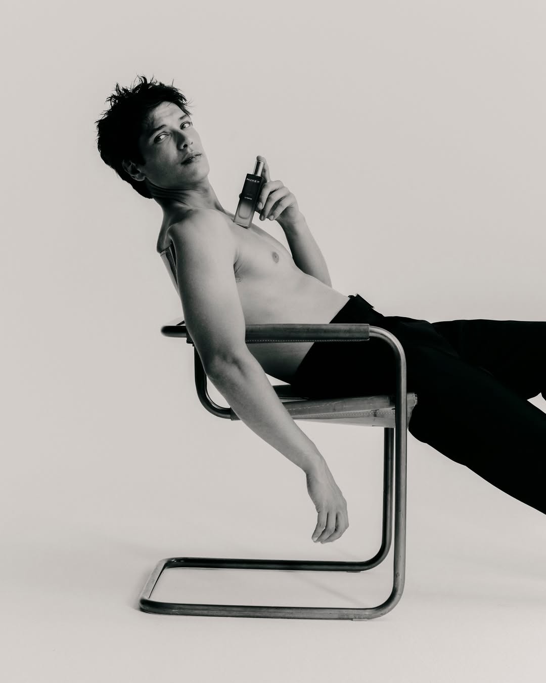 AARON @aaronunknown for @nuxe
Photographer_ @charlottenavio
Stylist_ @justinebleicher
Hair_ @benmignot
MakeUp_ @cyrillaine
Production_ @vanessatouati_
THANKS @valerielade @fma_lebureau @bananasmodels