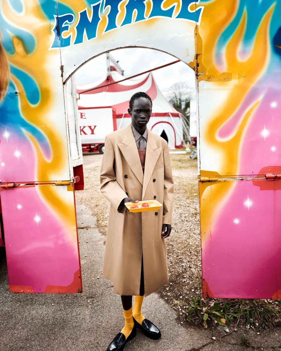 THON thon_mading for @whatevrfanzine #14
Photography_ @sebastienjardini
Style _ @jessicasantiniparis
Hair&MakeUp_ @enez_m
SetDesign_ @perceval_semipro
THANKS @selectmodelparis