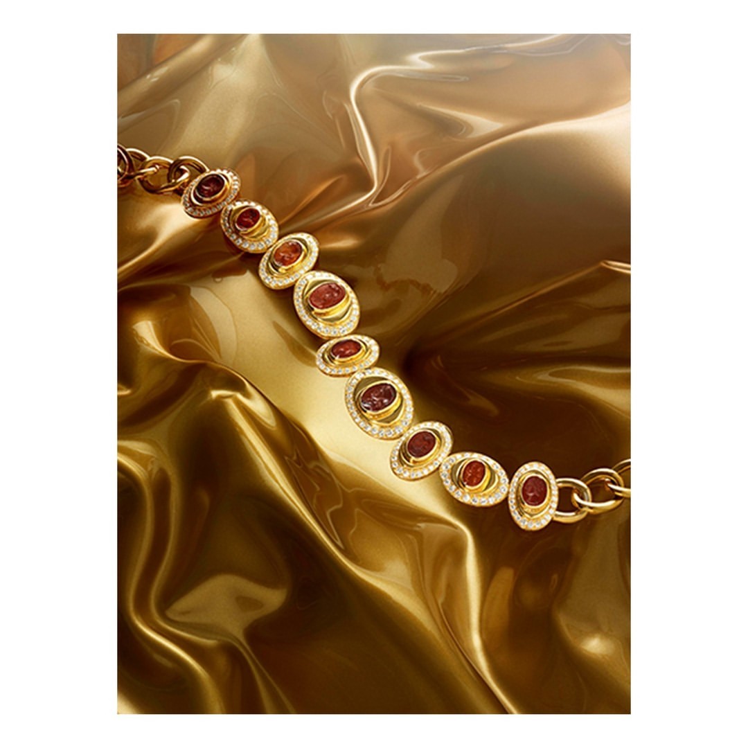 Wonderland |  Mar. 22