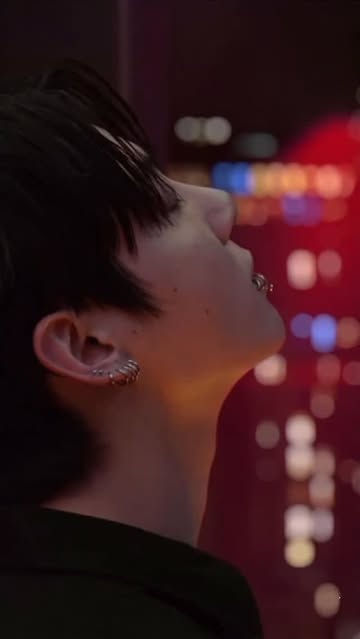 JUNG KOOK STARS IN CALVIN KLEIN’S LASTEST C...