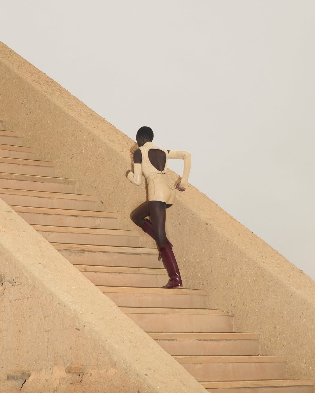 LE MONDE D’HERMÈS CAMPAIGN PHOTOGRAPHED BY JOHNNY DUFORT

CLIENT: 
Hermès @hermes 

PHOTOGRAPHER: 
Johnny Dufort @johnnydufort

TALENT: 
Athiec Geng @athieccholmalel 
Larissa Moraes @larissamoraes 

STYLIST: 
Imruh Asha @imruh

HAIR STYLIST: 
Cyndia Harvey @cyndiaharvey

MAKEUP ARTIST: 
Thomas De Kluyver @thomasdekluyver

PRODUCTION: 
One Thirty-Eight Productions 
@onethirtyeightproductions 

LOCATION: Morocco