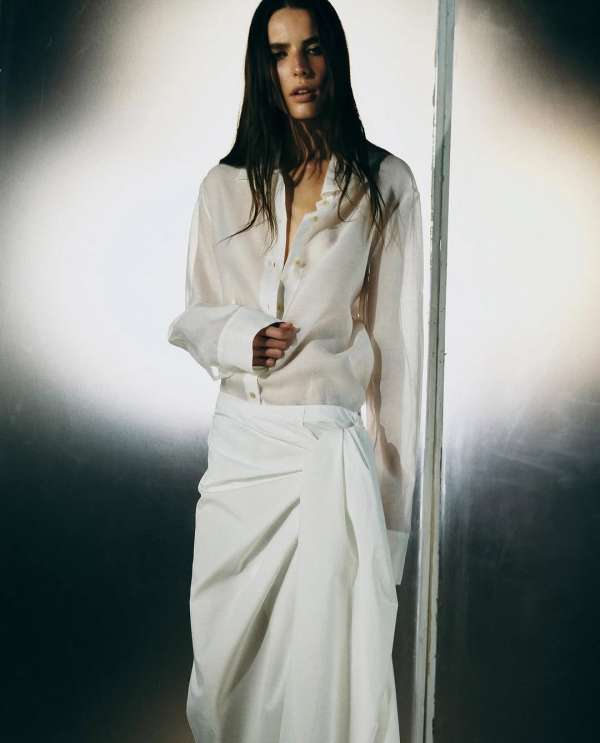 KHAITE SUMMER. PHOTOGRAPHED BY HANNA TVEITE...