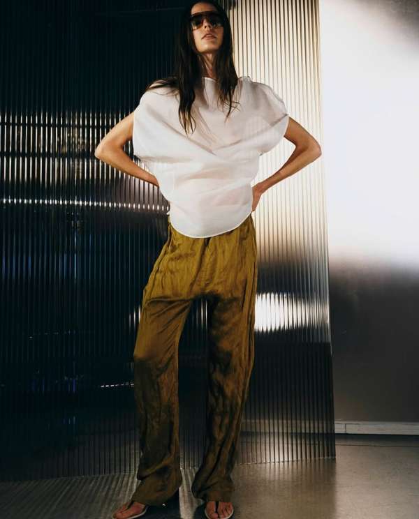KHAITE SUMMER. PHOTOGRAPHED BY HANNA TVEITE...