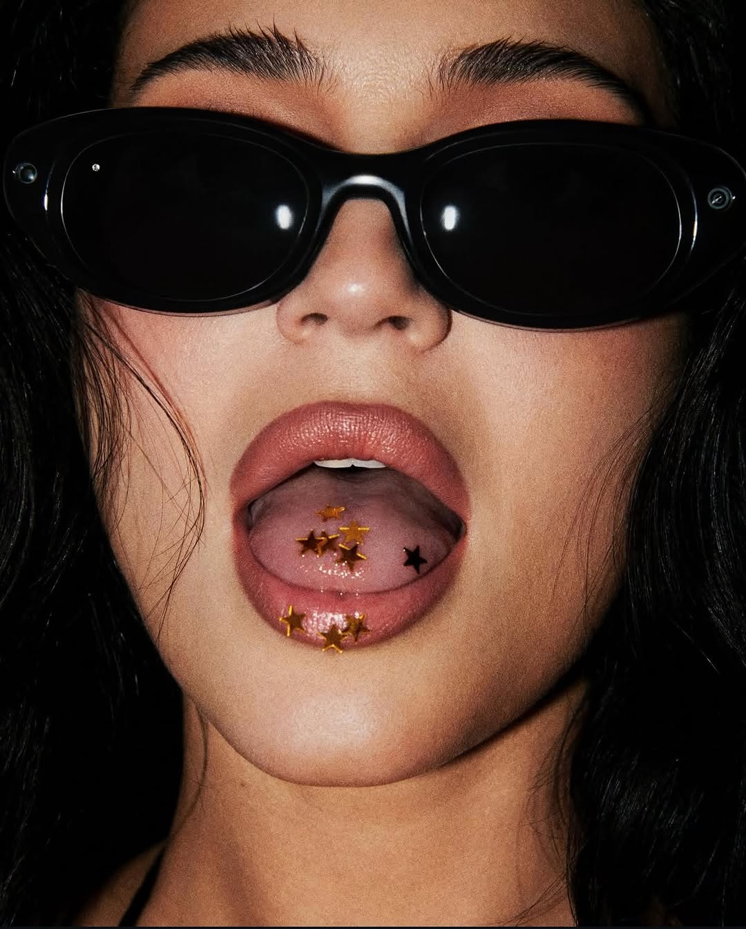 META GLASSES CAMPAIGN STARRING KYLIE JENNER. PHOTO...