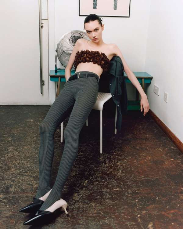 Revue Issue 19 Cover @revuemagazine_