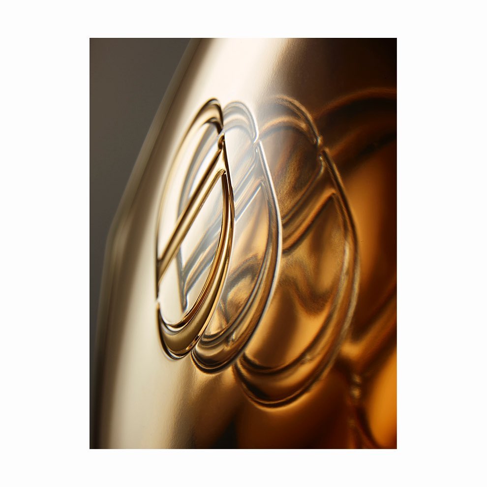 Luxure Magazine |  Dec. 22